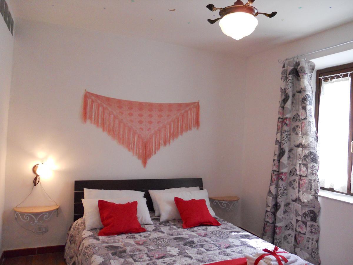 Casa Clotilde Bed & Breakfast Stazzano ภายนอก รูปภาพ